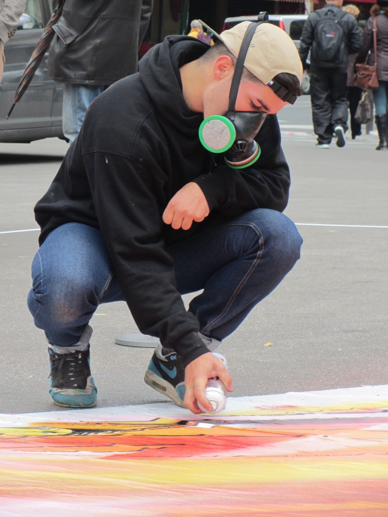 LA PEAU S'AFFICHE STREET ART