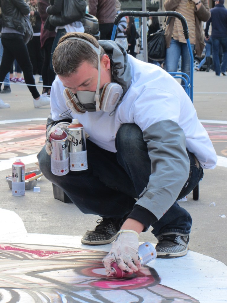 LA PEAU S'AFFICHE STREET ART