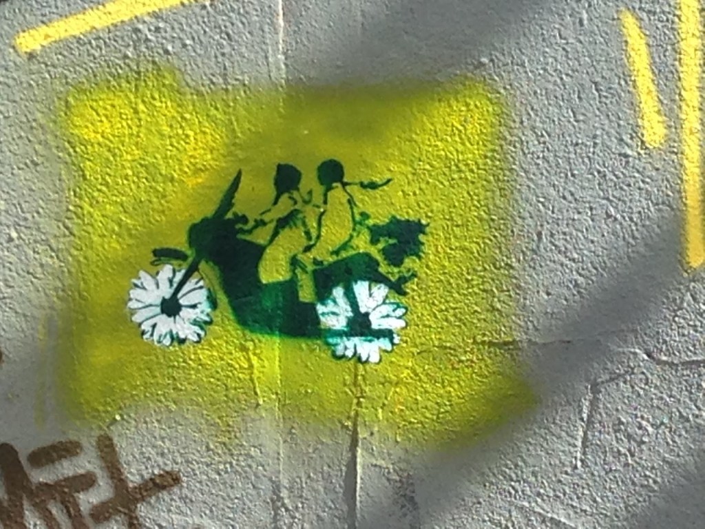 CASERNE NIEL DARWIN STREET ART