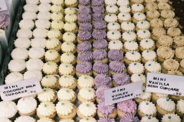 Broadway Market Londres London Violet