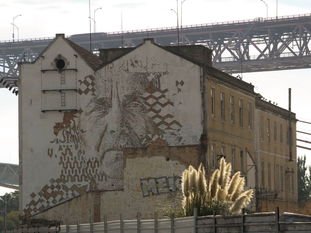 vhils-lisboa-lisbon-lisbonne-4